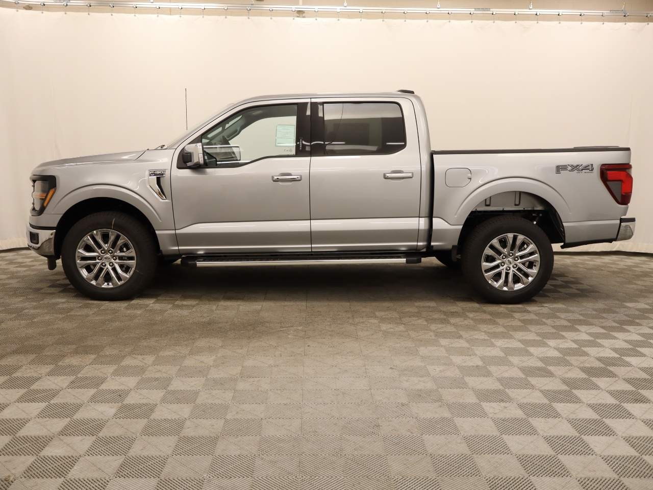 2024 Ford F-150 SuperCrew XLT