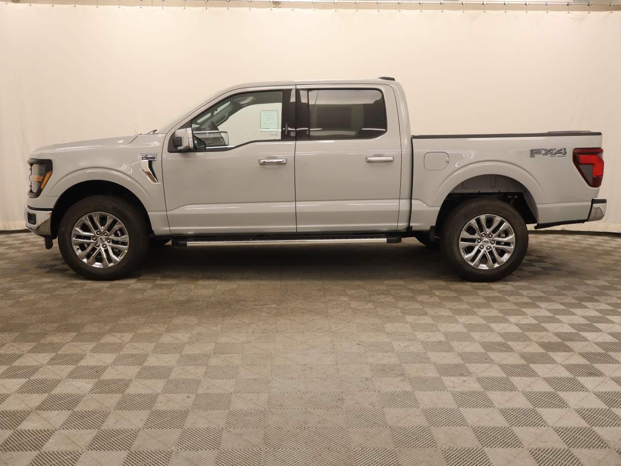 2024 Ford F-150 SuperCrew XLT