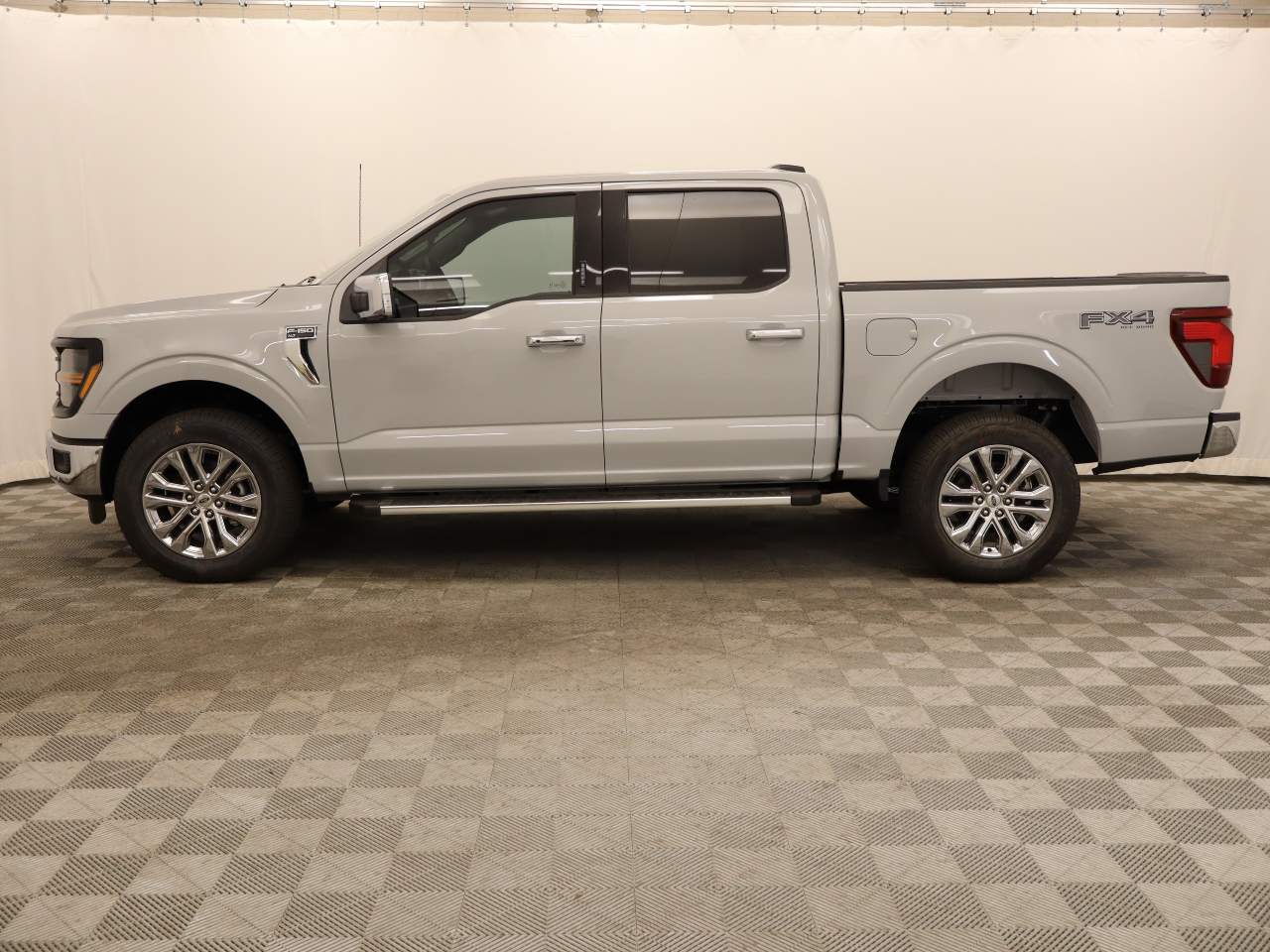 2024 Ford F-150 SuperCrew XLT