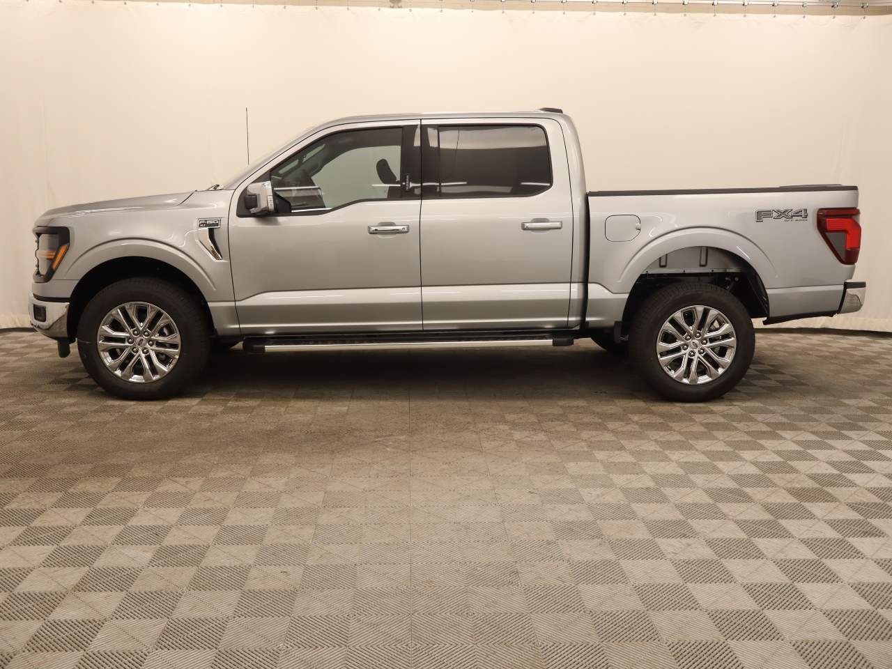 2024 Ford F-150 SuperCrew XLT