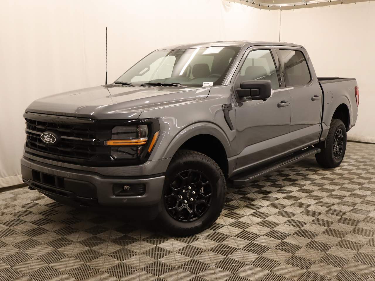 2026 Ford F-150 SuperCrew XLT