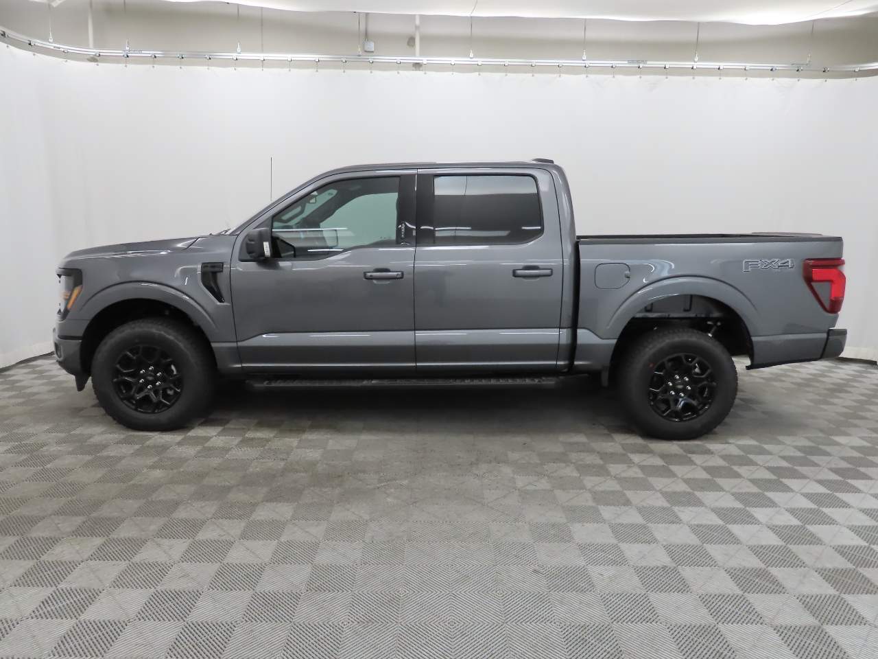 2024 Ford F-150 SuperCrew XLT