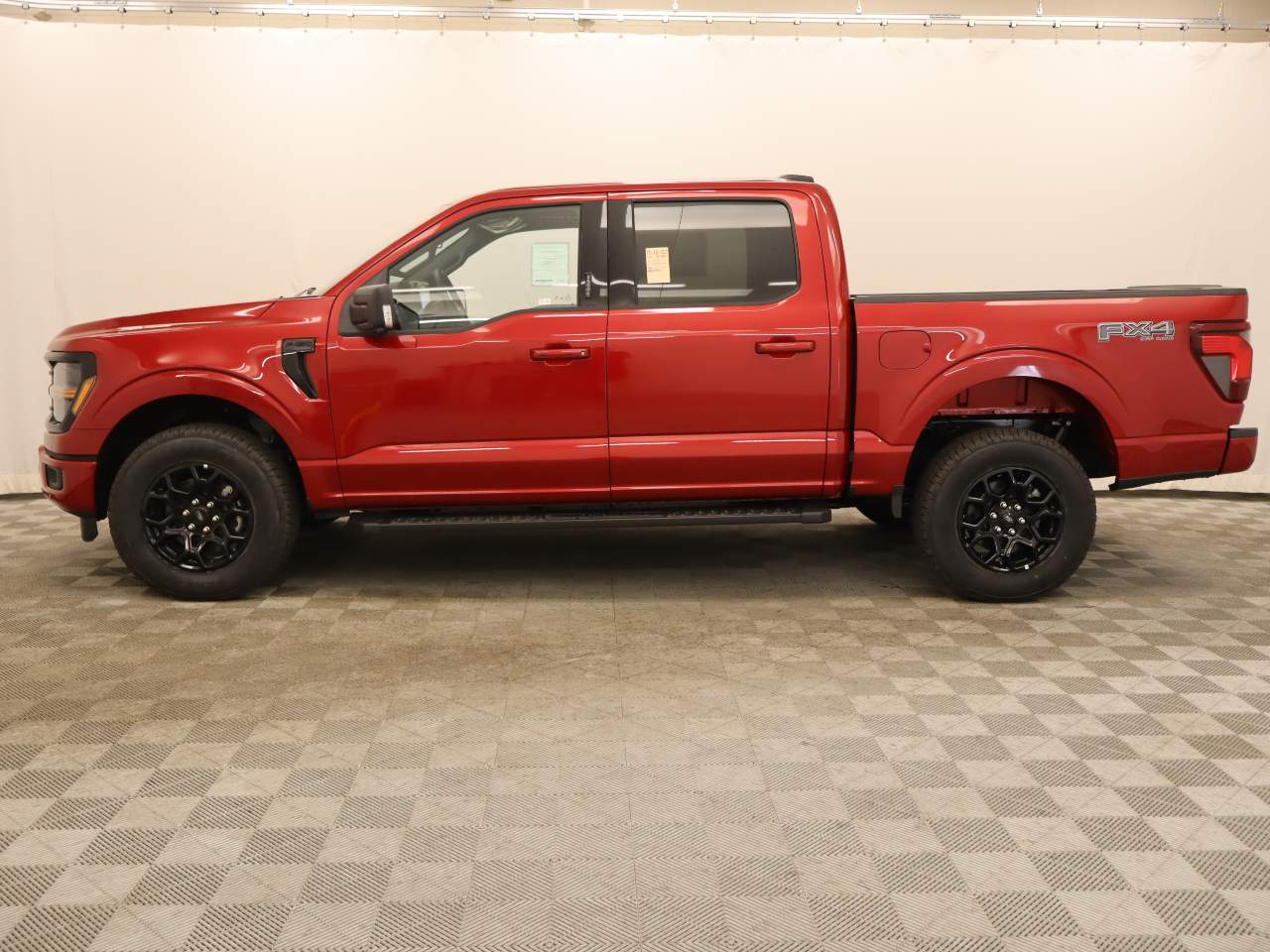 2024 Ford F-150 SuperCrew XLT