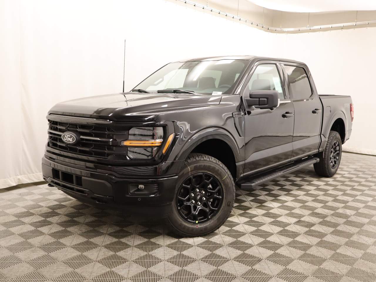 2024 Ford F-150 SuperCrew XLT