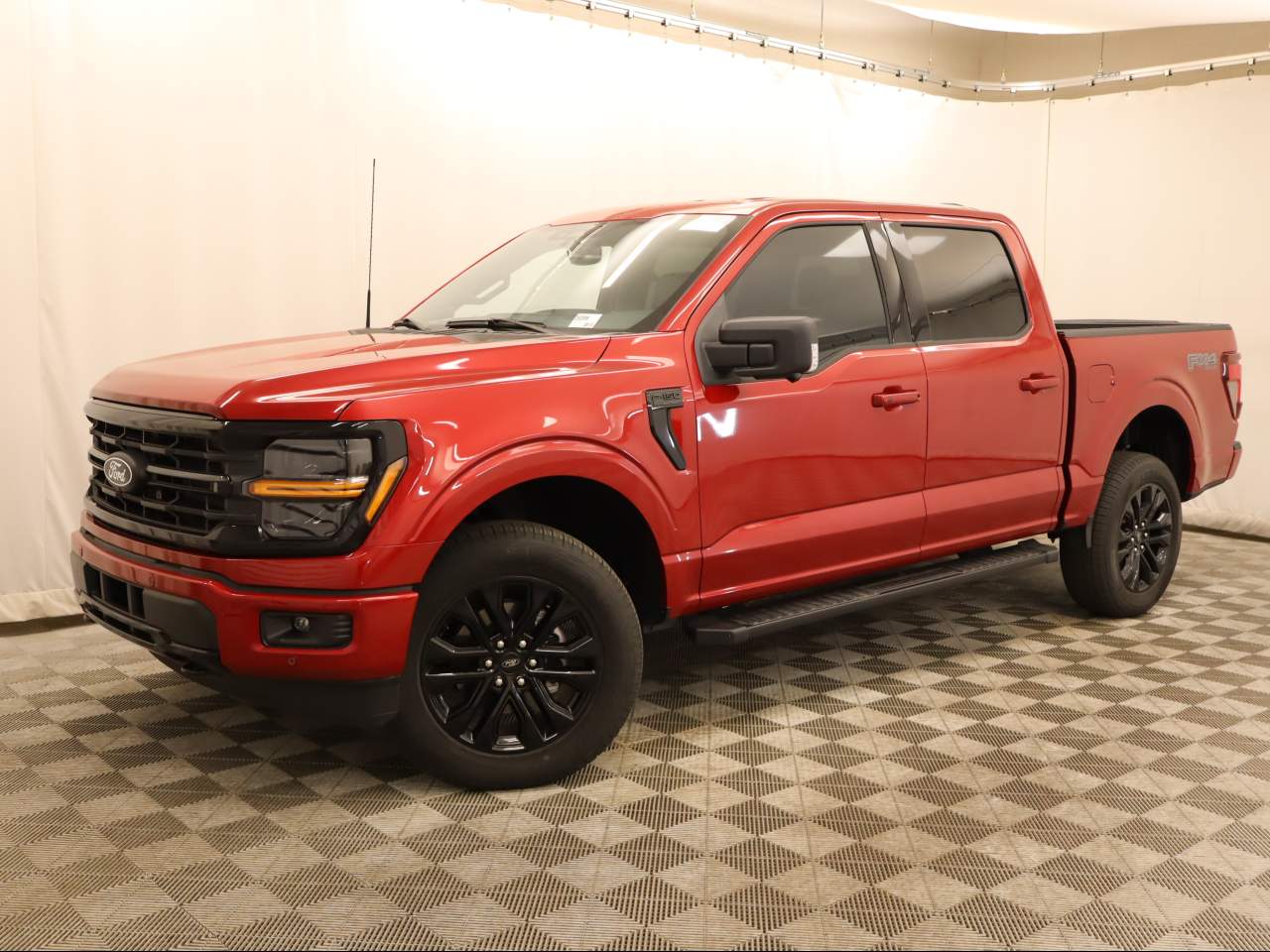 2025 Ford F-150 SuperCrew XLT