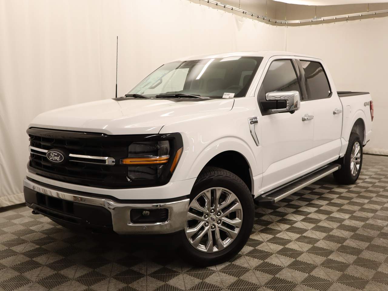 2025 Ford F-150 SuperCrew XLT