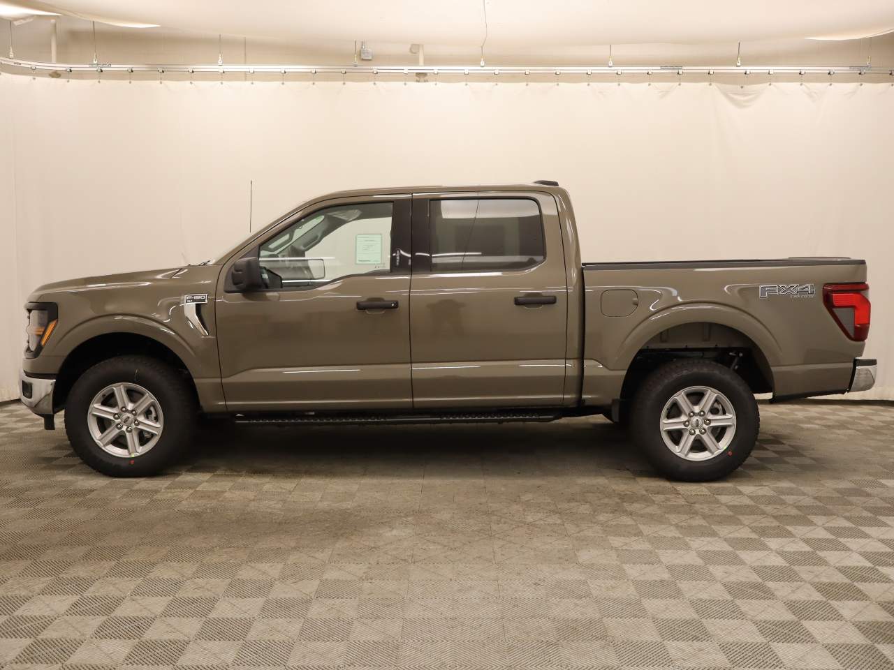 2026 Ford F-150 SuperCrew XLT