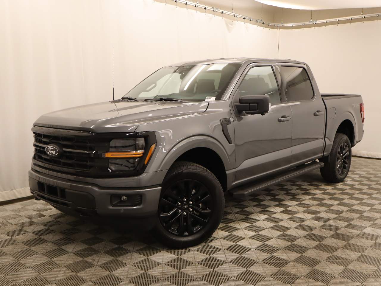 2026 Ford F-150 SuperCrew XLT