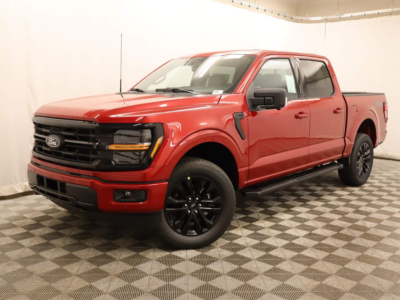 2024 Ford F-150 SuperCrew XLT