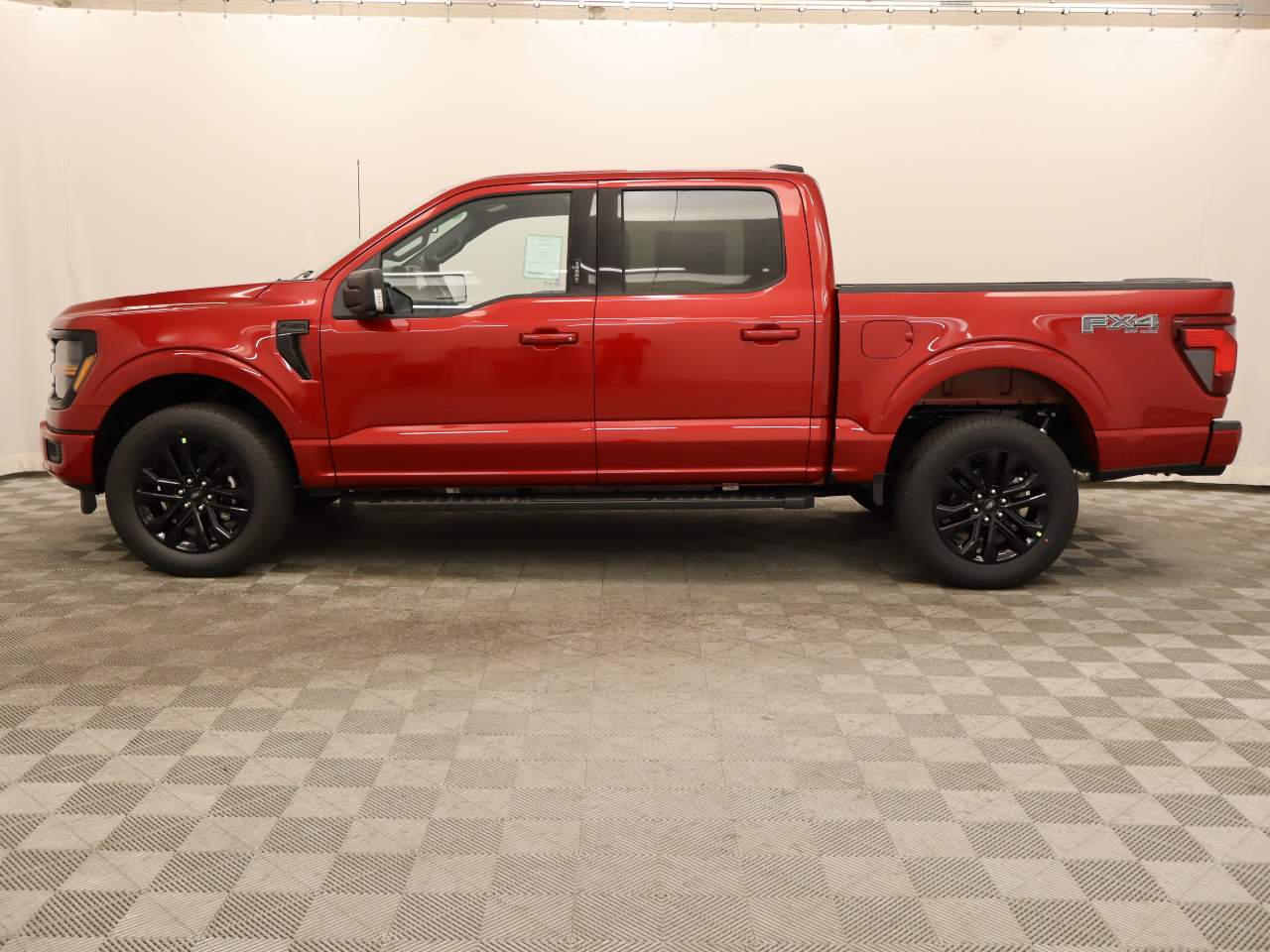 2024 Ford F-150 SuperCrew XLT