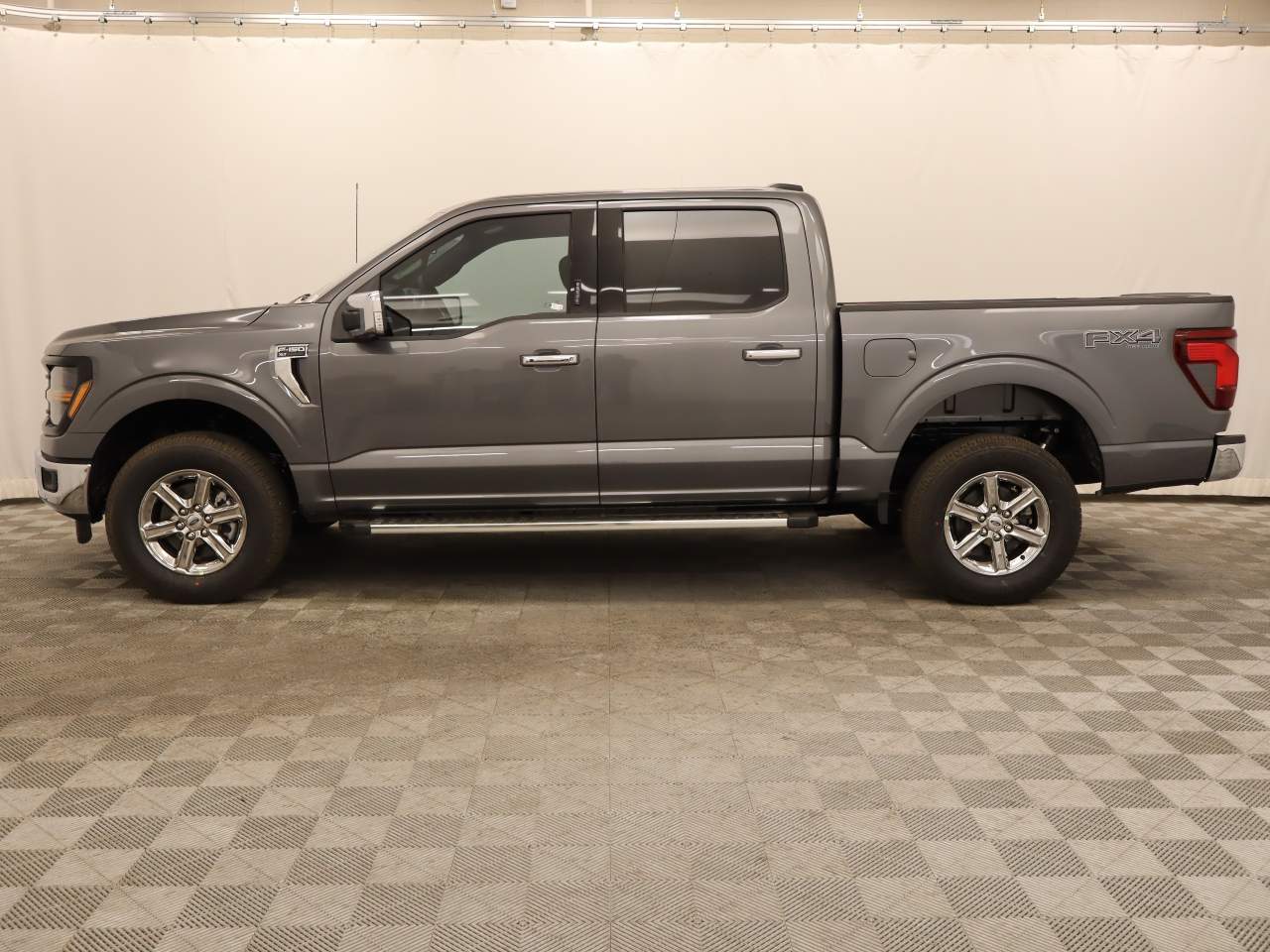 2024 Ford F-150 SuperCrew XLT