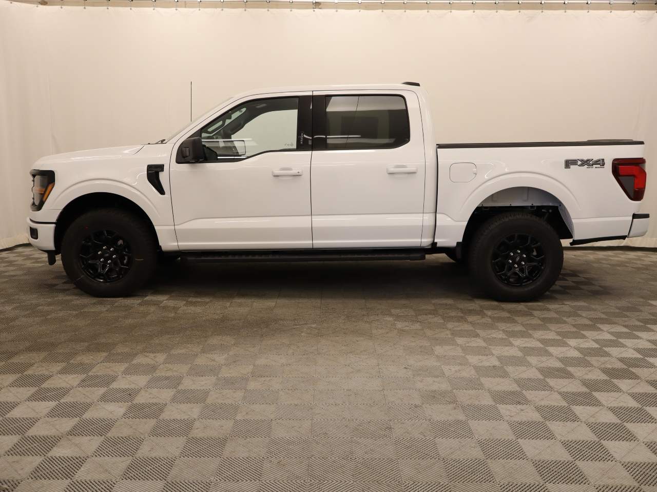 2024 Ford F-150 SuperCrew XLT