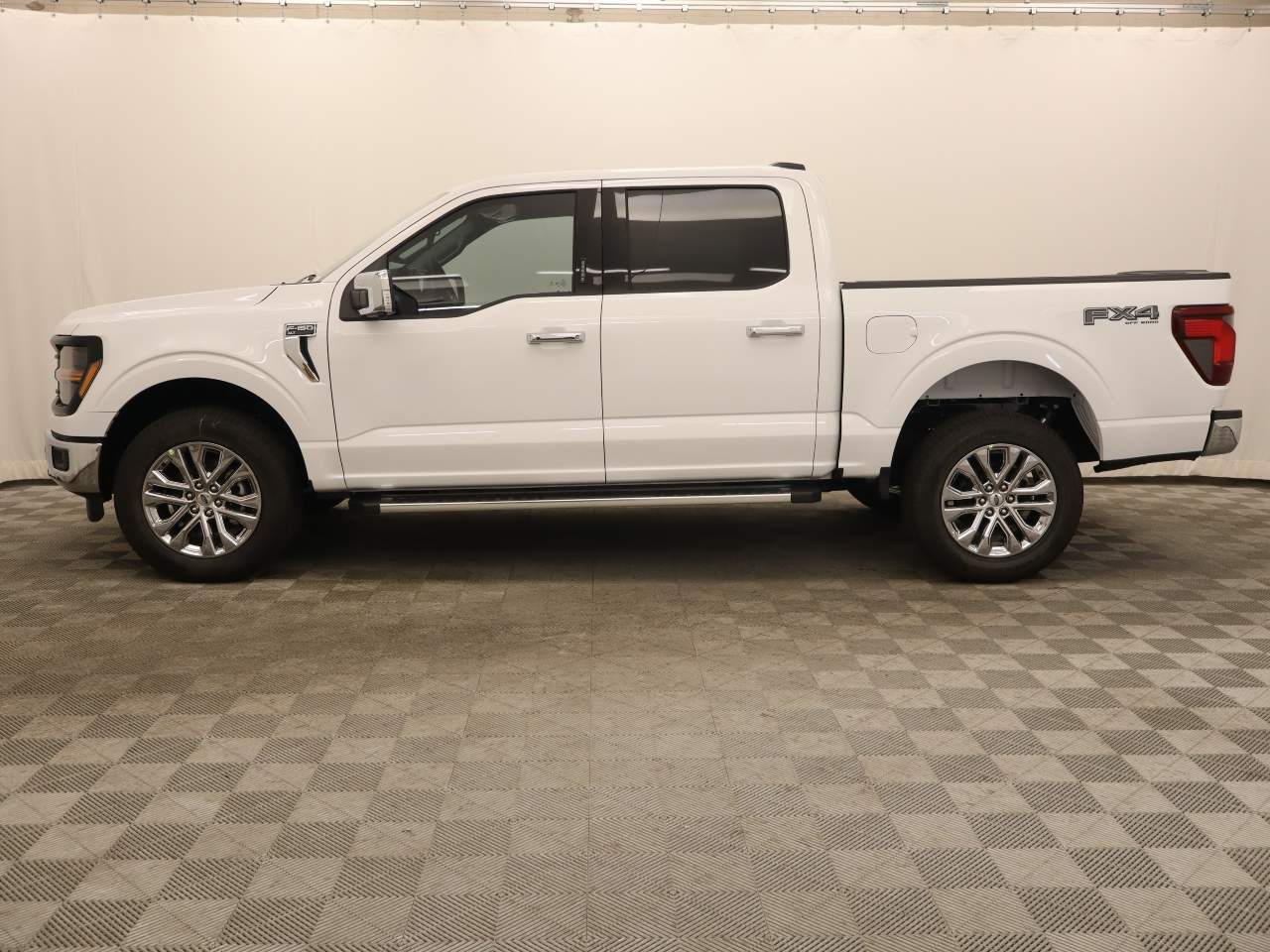 2024 Ford F-150 SuperCrew XLT