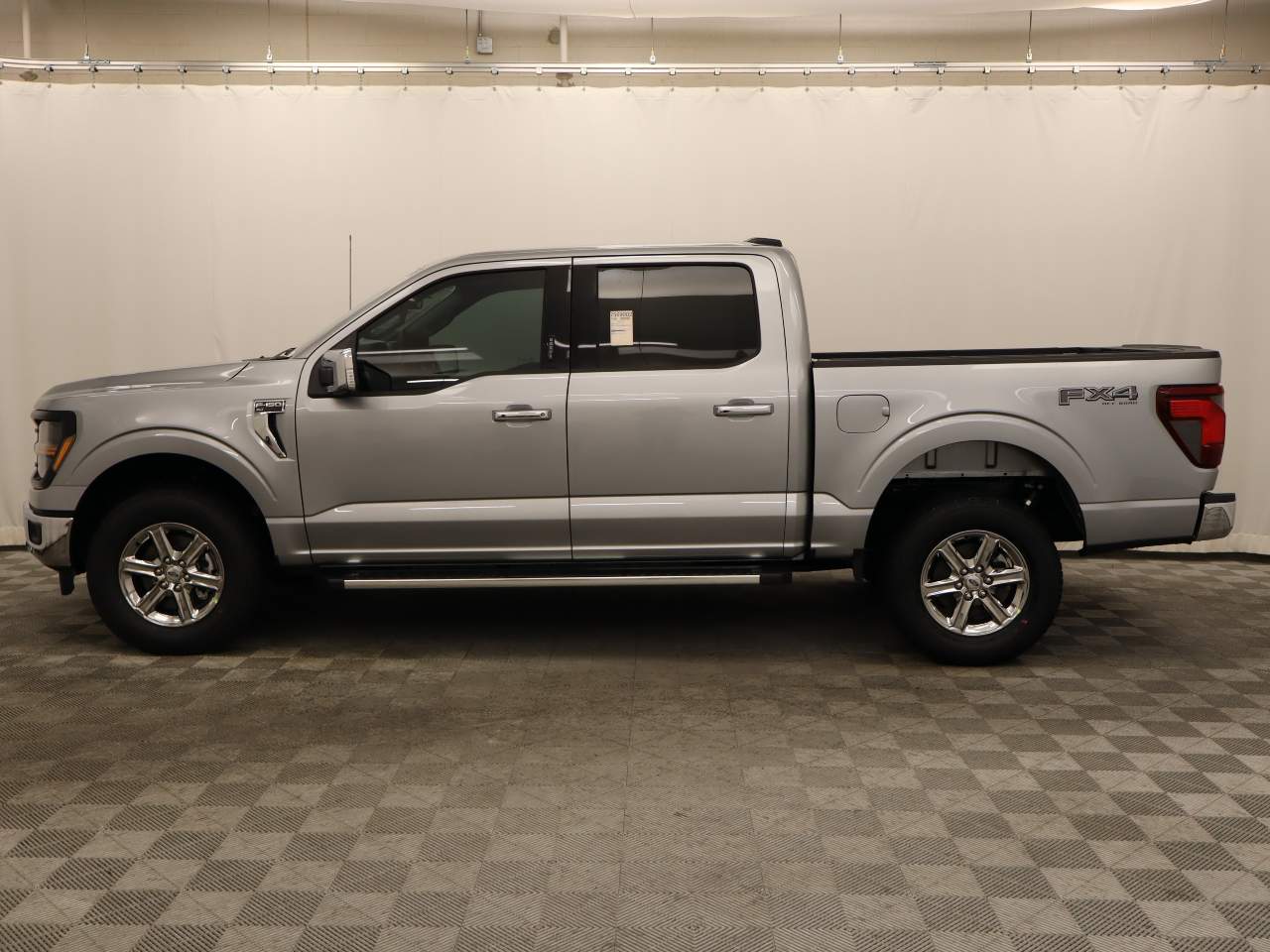 2024 Ford F-150 SuperCrew XLT