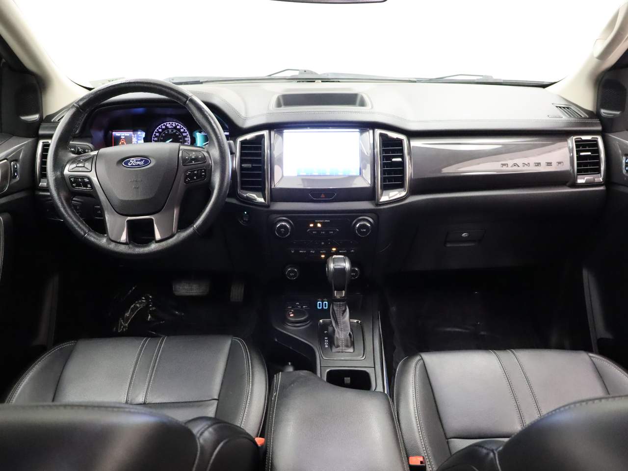 2025 Ford F-150 XLT Crew Cab