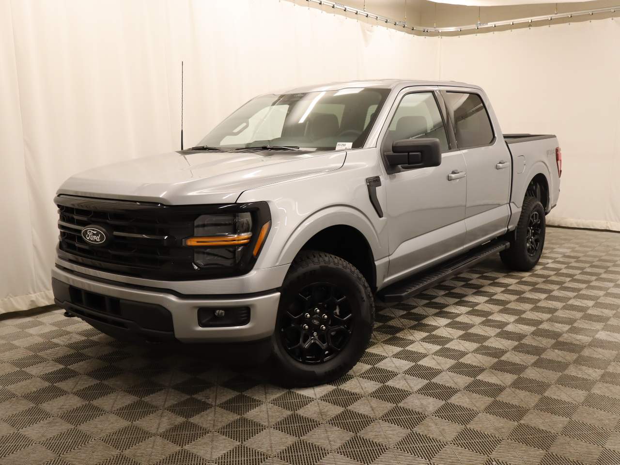 2026 Ford F-150 SuperCrew XLT