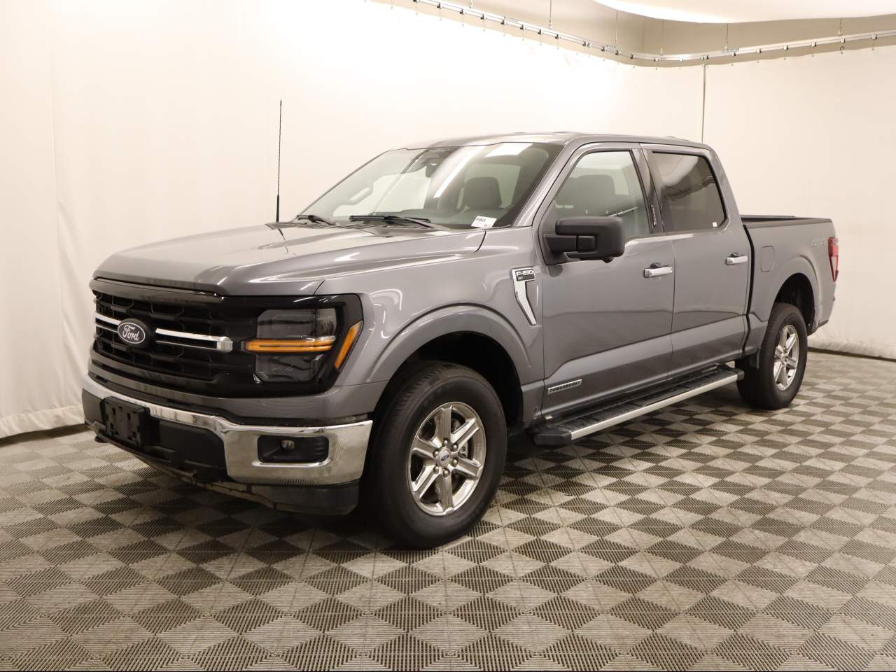 2024 Ford F-150 XLT Crew Cab