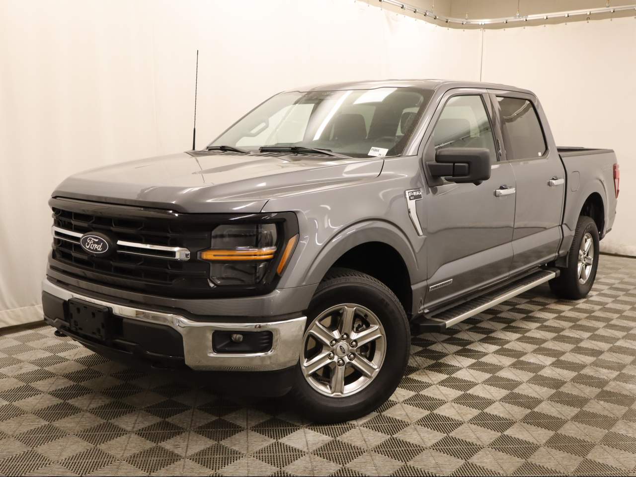 2024 Ford F-150 XLT Crew Cab