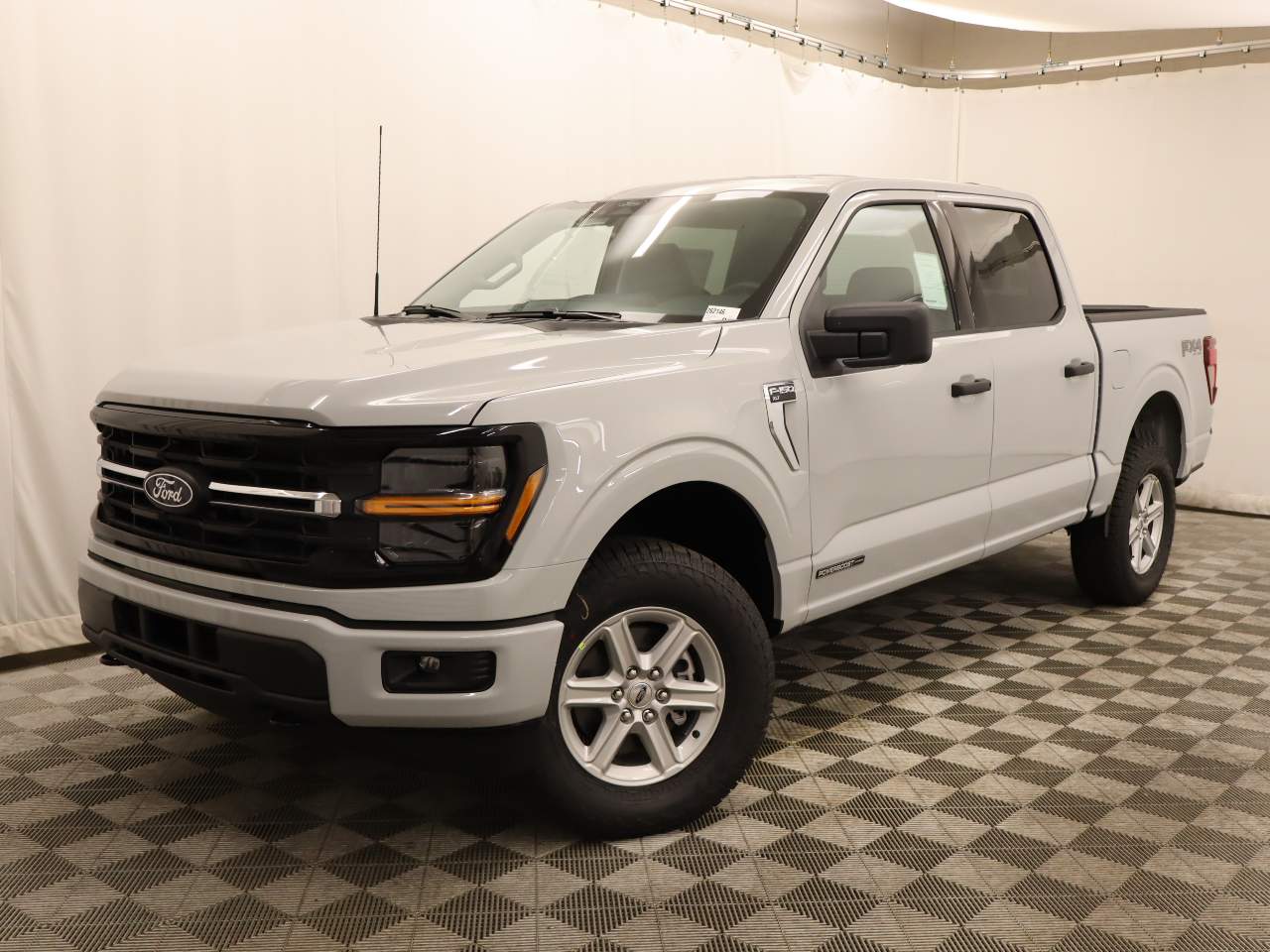 2026 Ford F-150 SuperCrew XLT