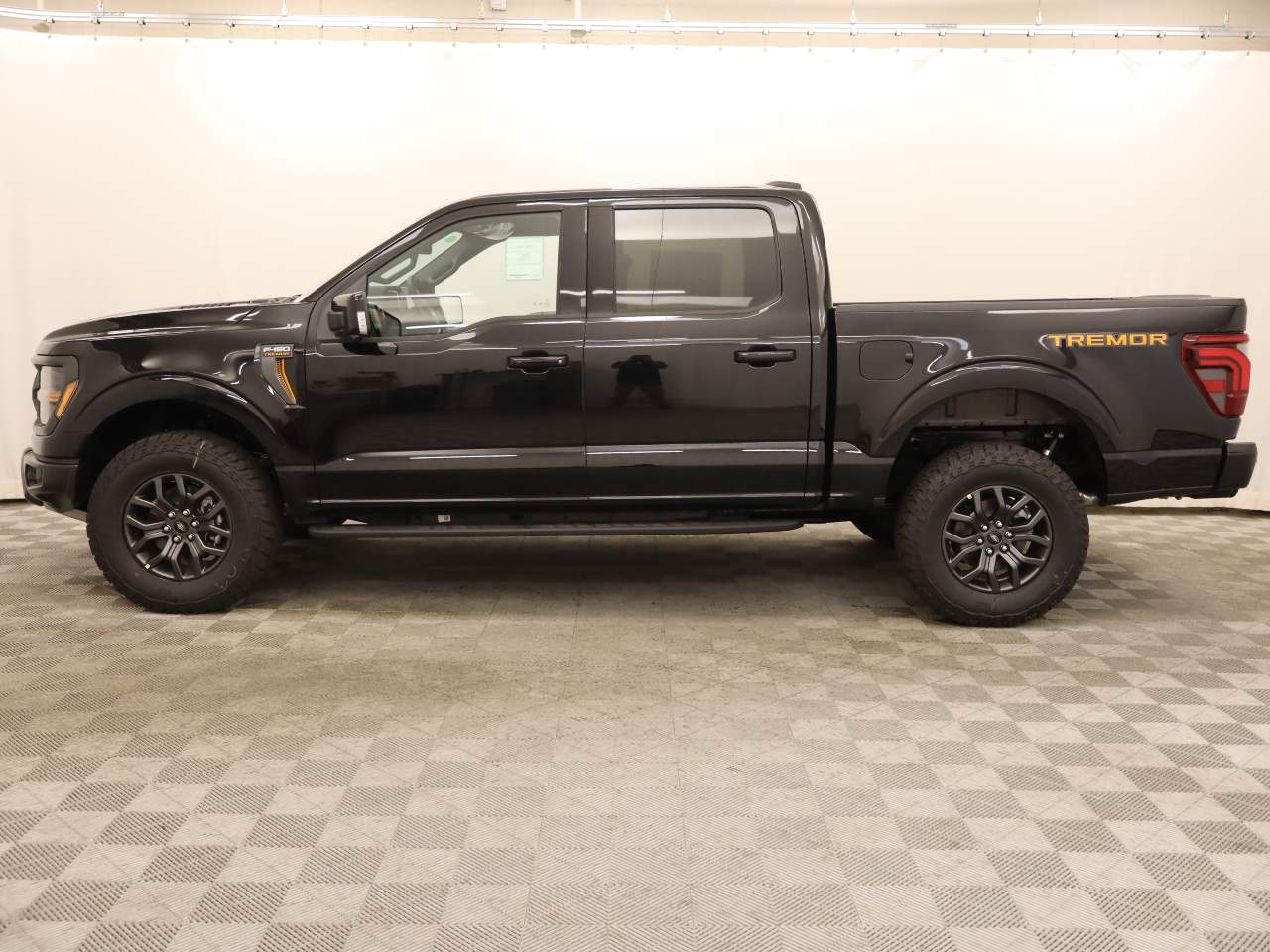 2025 Ford F-150 SuperCrew Tremor