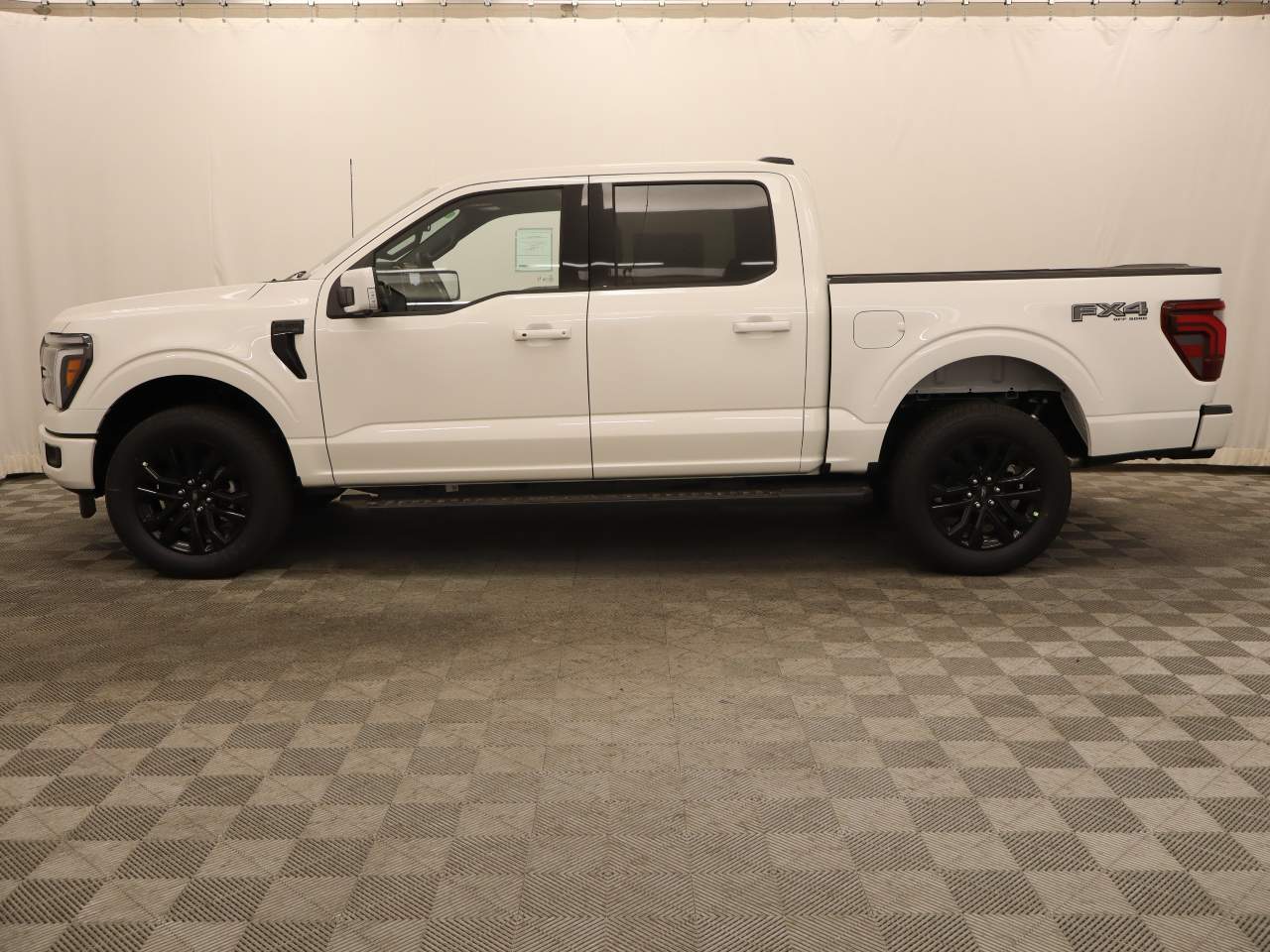 2025 Ford F-150 SuperCrew Lariat