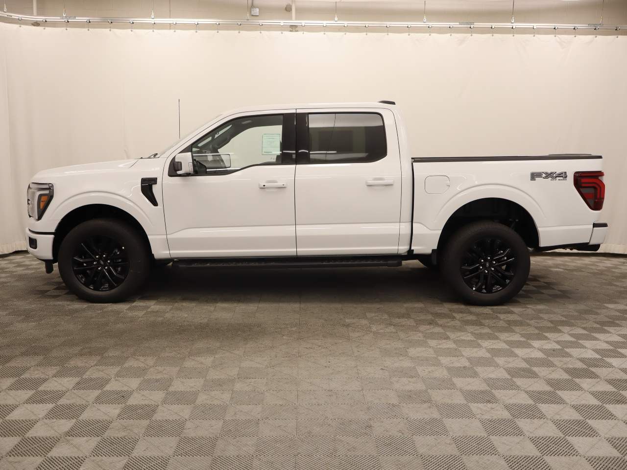 2025 Ford F-150 SuperCrew Lariat