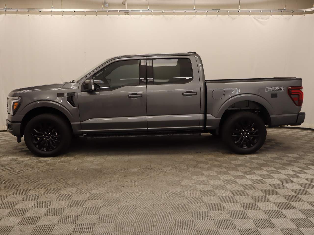 2025 Ford F-150 Lariat Crew Cab