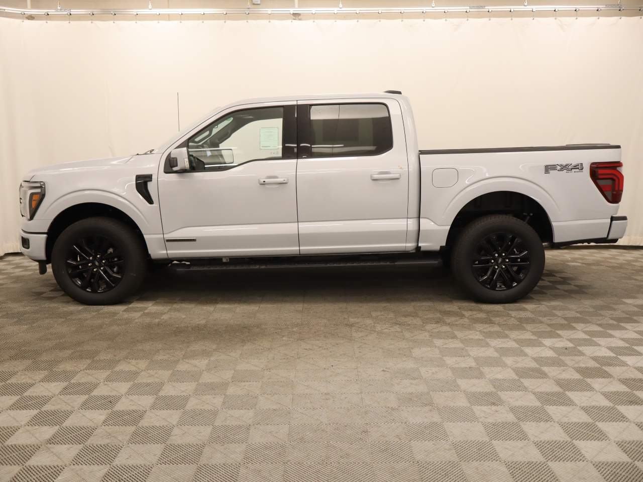 2025 Ford F-150 SuperCrew Lariat