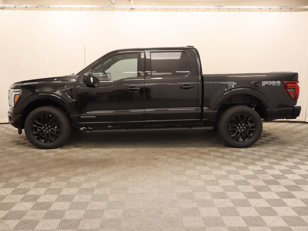 2025 Ford F-150 SuperCrew Lariat