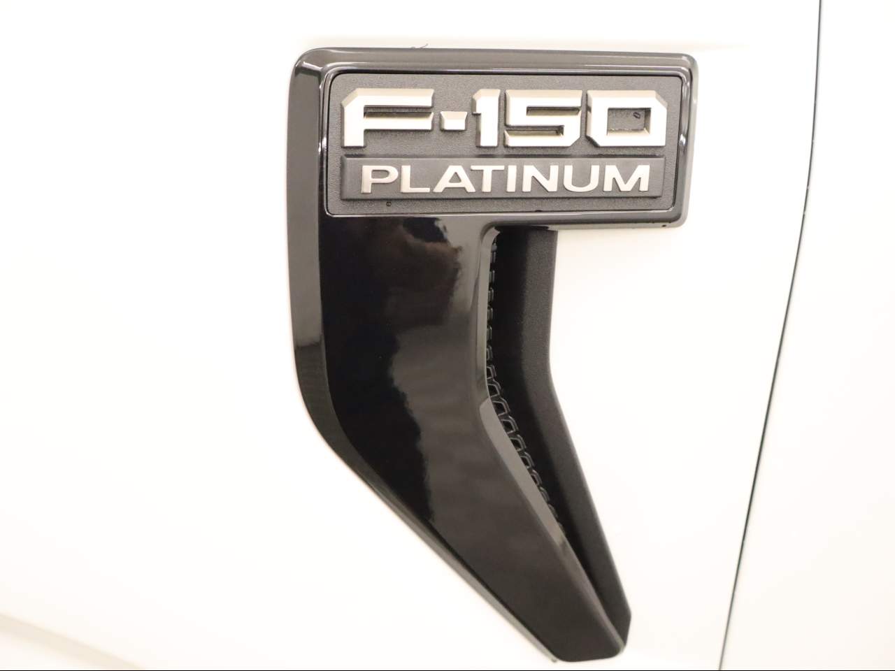 2025 Ford F-150 SuperCrew Platinum
