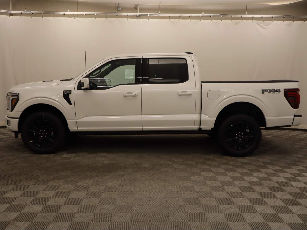 2025 Ford F-150 SuperCrew Platinum