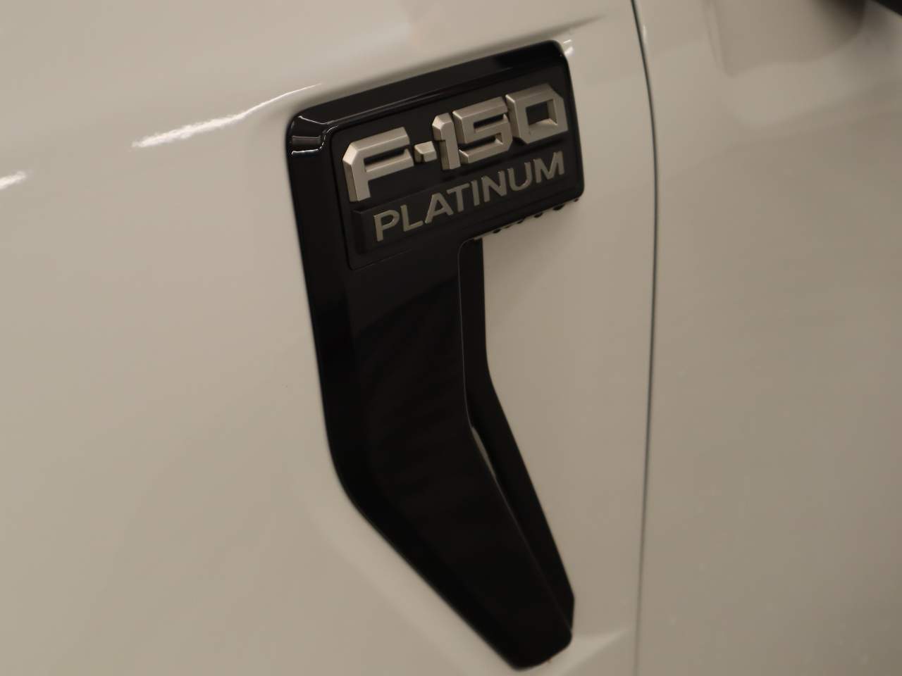 2024 Ford F-150 SuperCrew Platinum