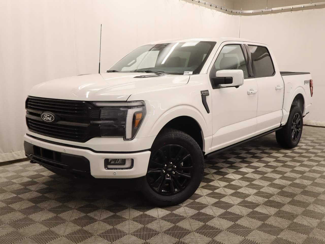 2025 Ford F-150 SuperCrew Platinum