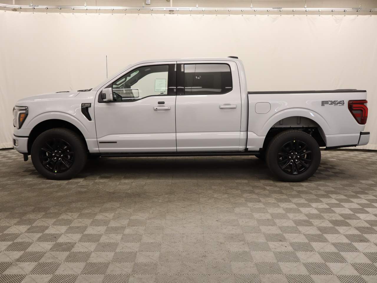 2025 Ford F-150 SuperCrew Platinum