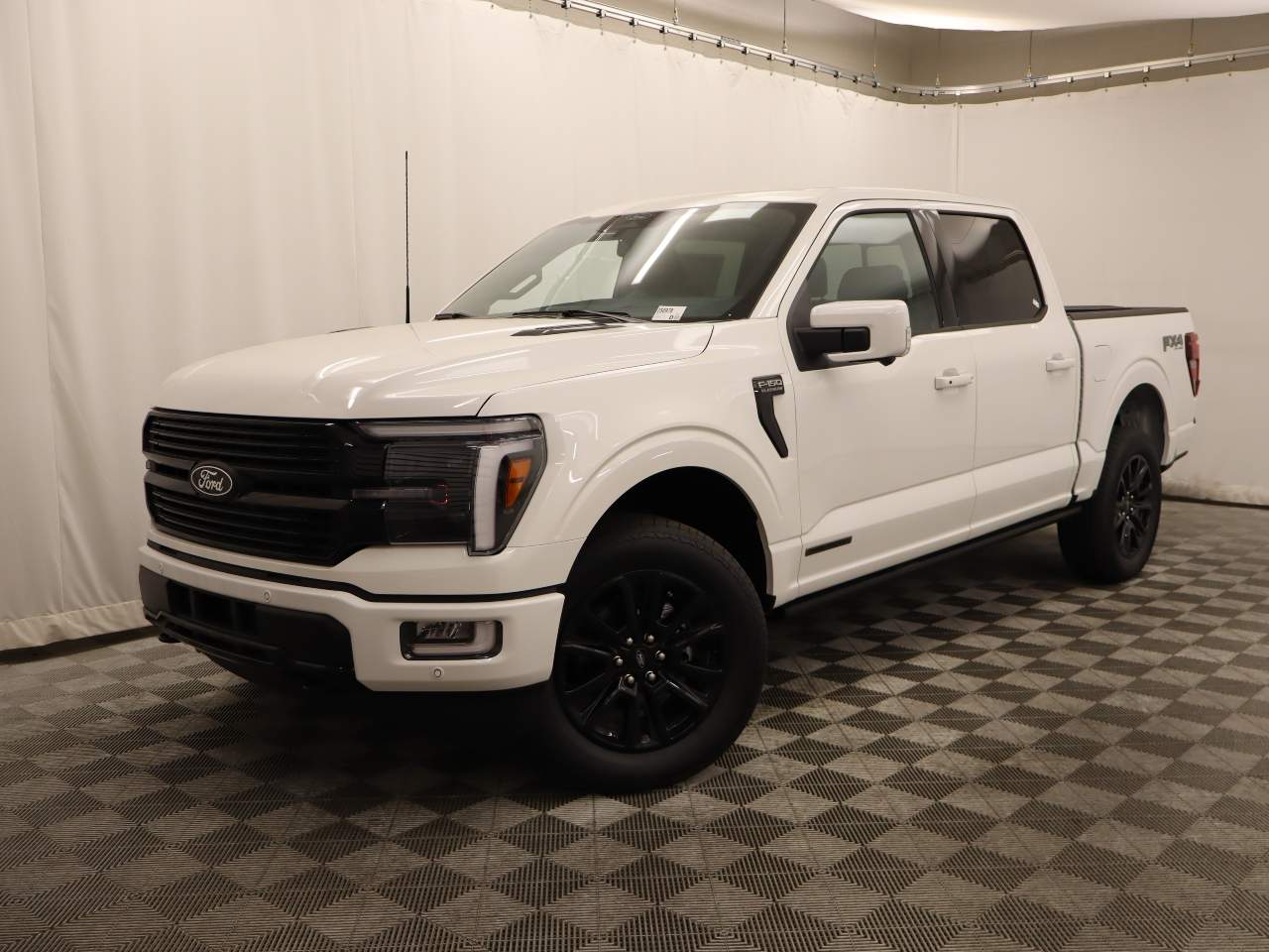 2025 Ford F-150 SuperCrew Platinum