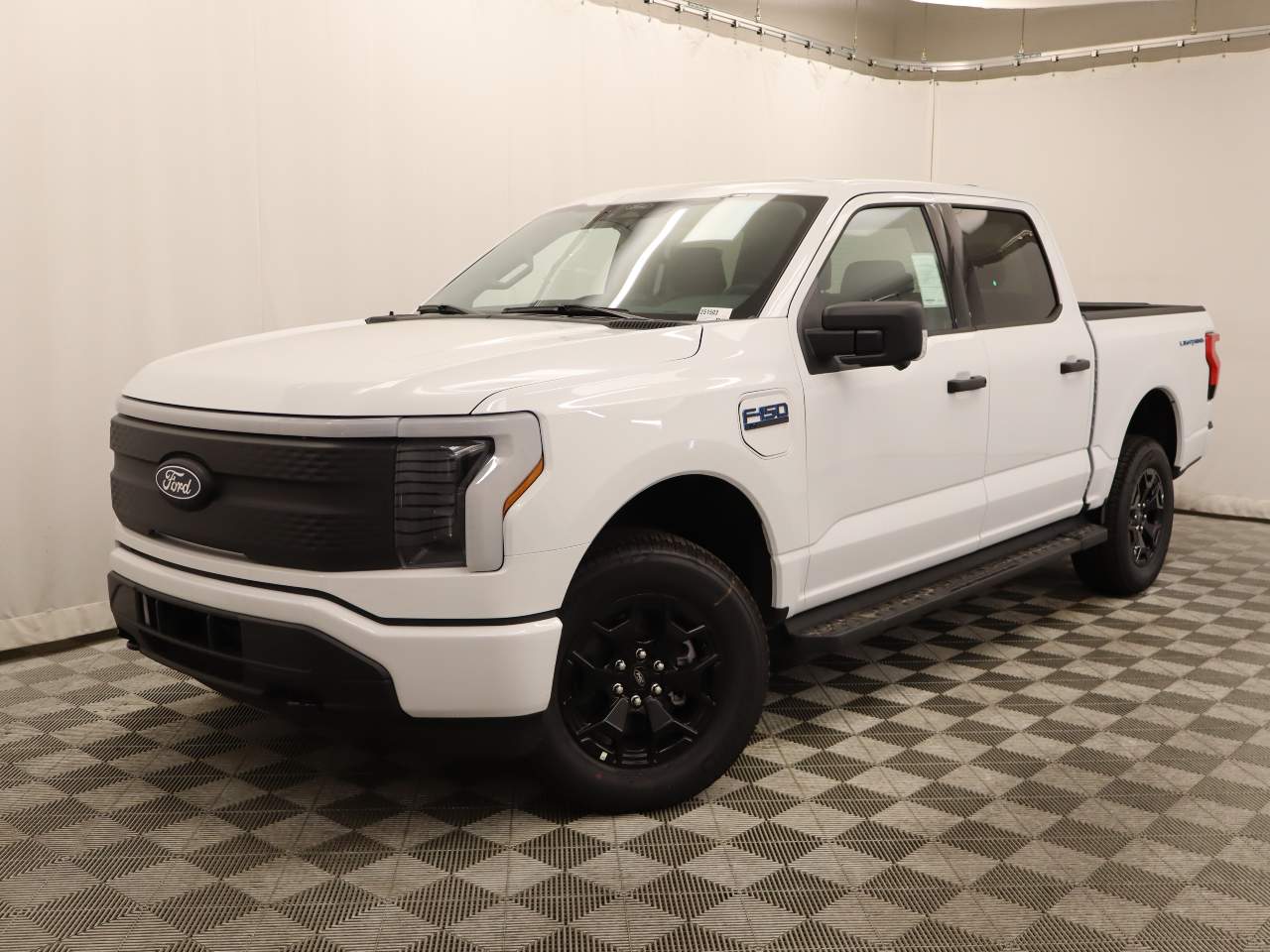 2025 Ford F-150 Lightning SuperCrew XLT