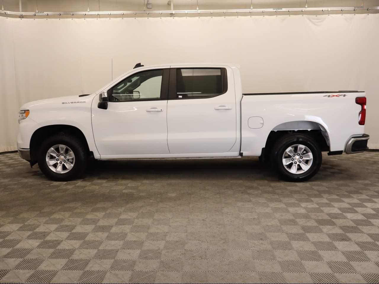 2025 Chevrolet Silverado 1500 LT Crew Cab