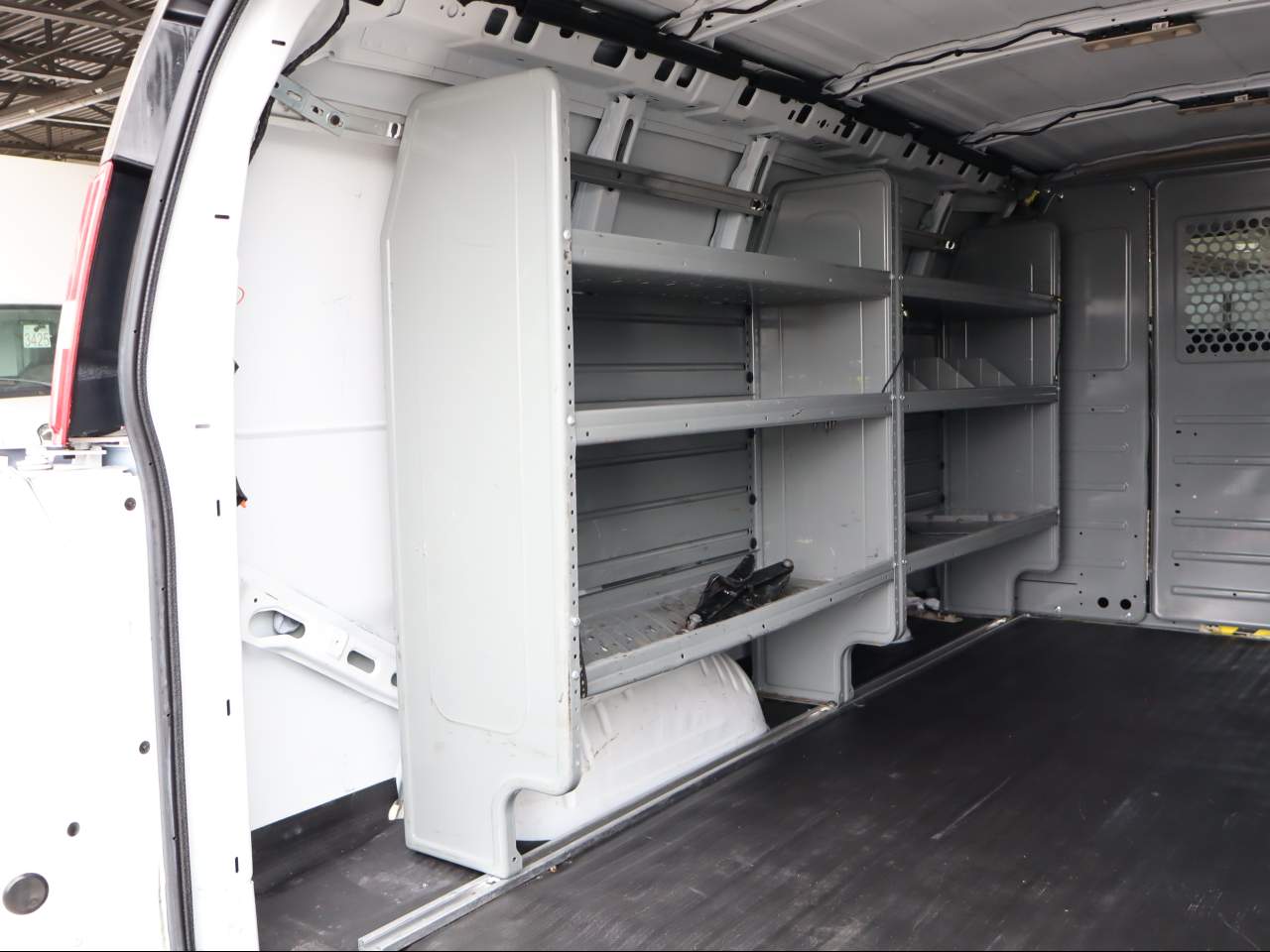 2017 Chevrolet Express 2500