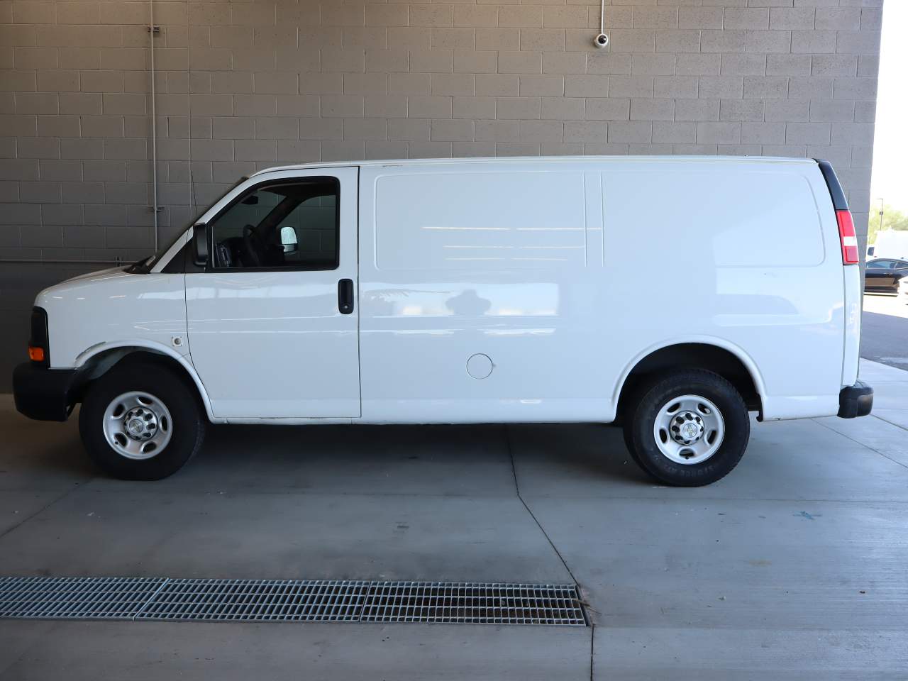 2012 Chevrolet Express 2500 Cargo photo 3