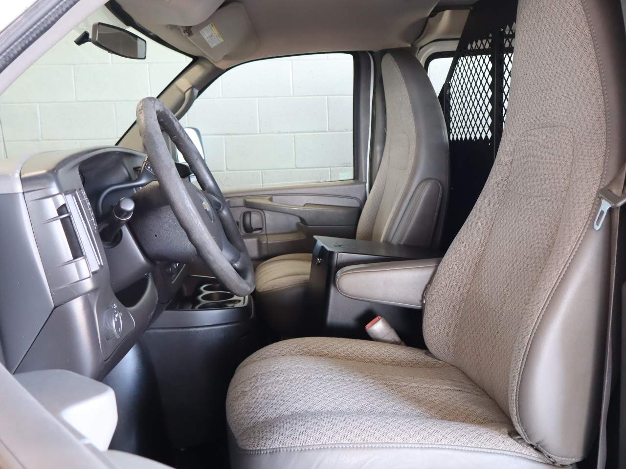 2012 Chevrolet Express 2500 Cargo photo 2