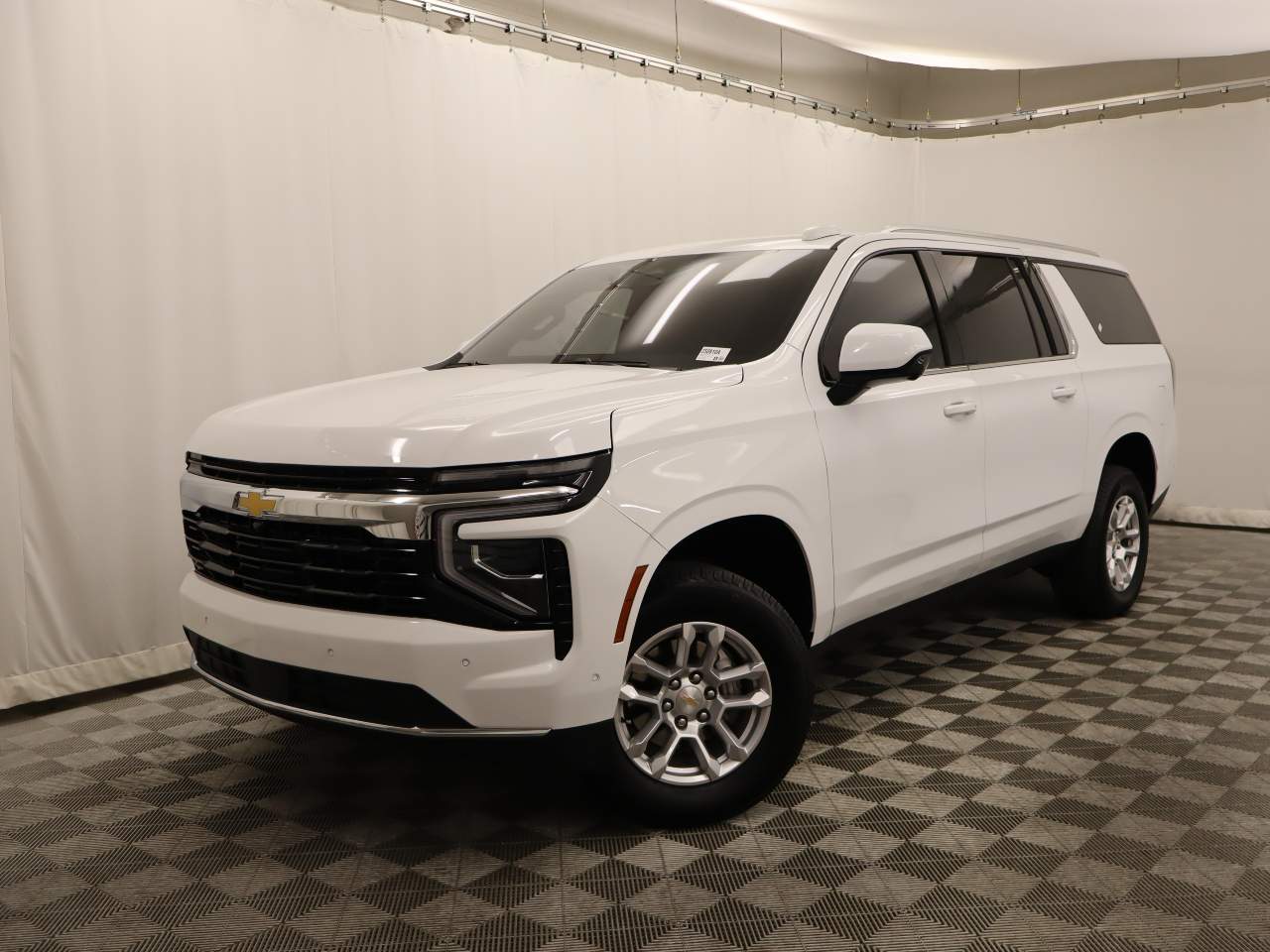 2025 Chevrolet Suburban LS