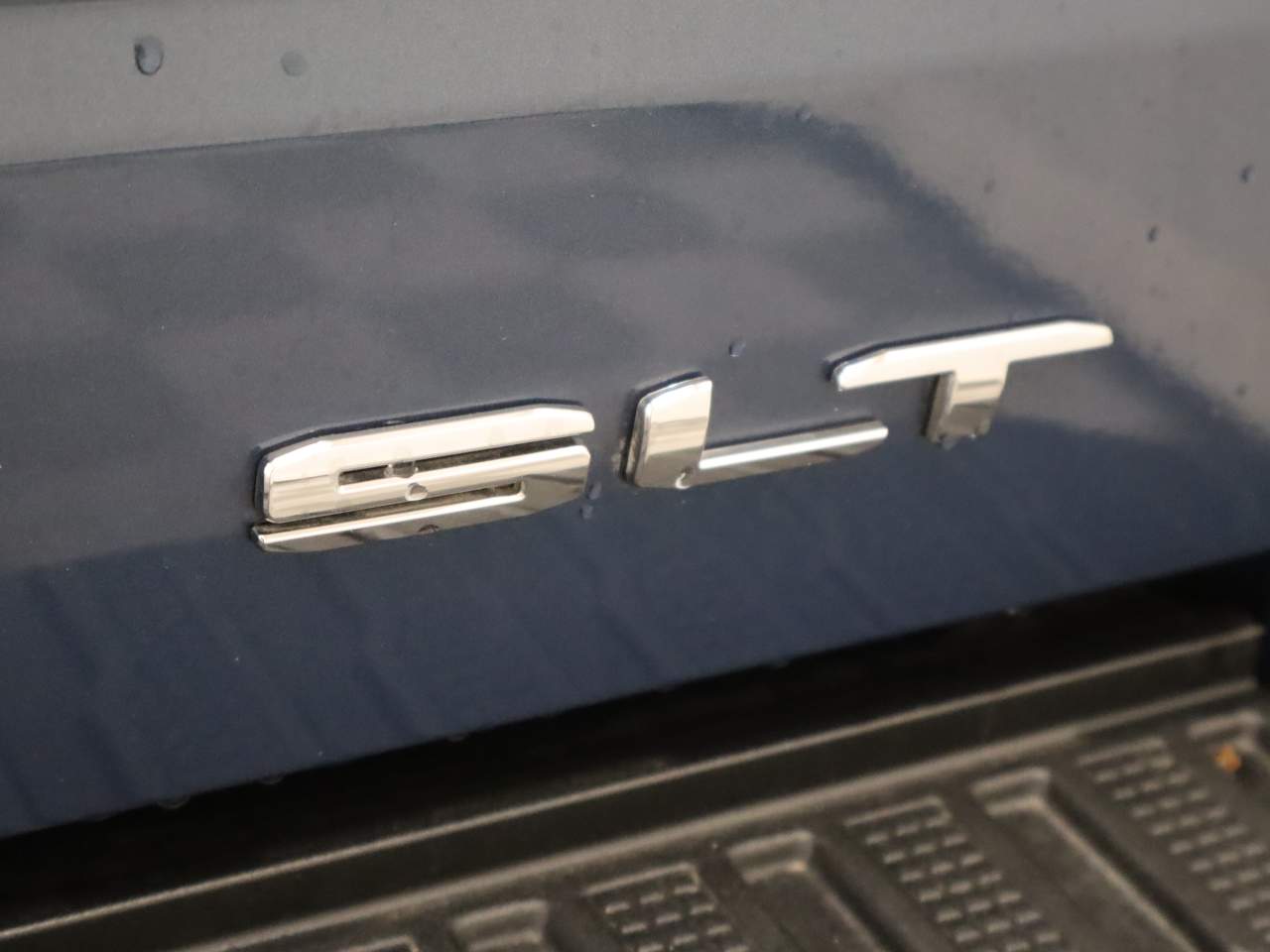 2024 GMC Sierra 1500 SLT Crew Cab