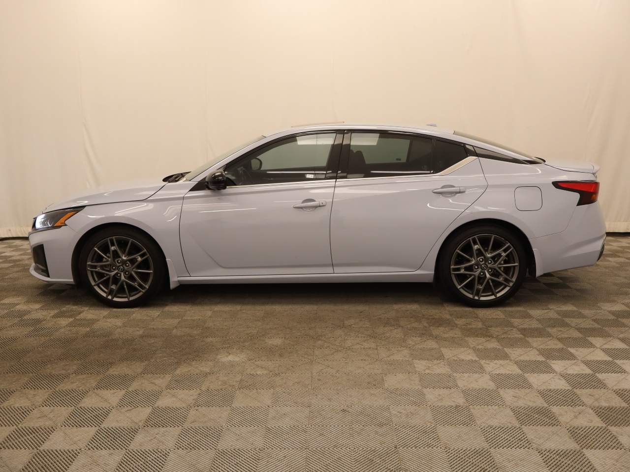2023 Nissan Altima 2.0 SR