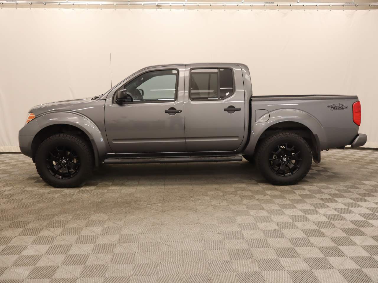 2021 Nissan Frontier SV Crew Cab