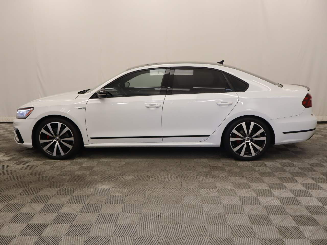 2018 Volkswagen Passat V6 GT