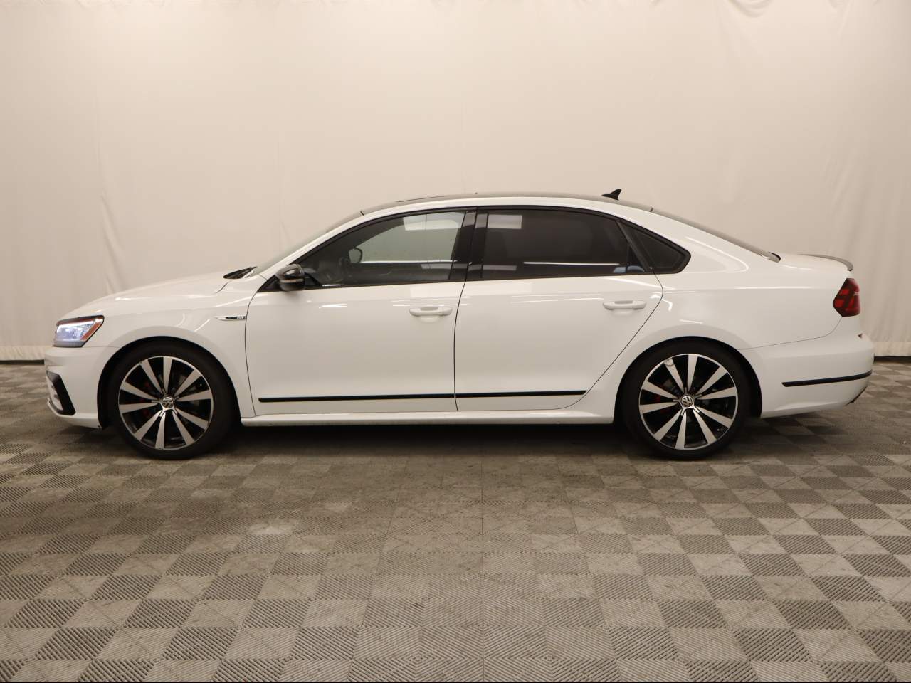 2018 Volkswagen Passat V6 GT
