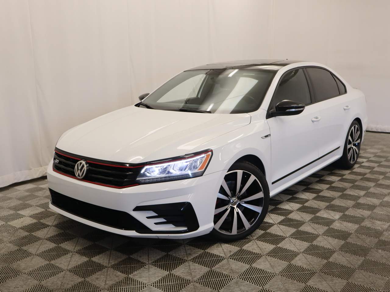 2018 Volkswagen Passat GT