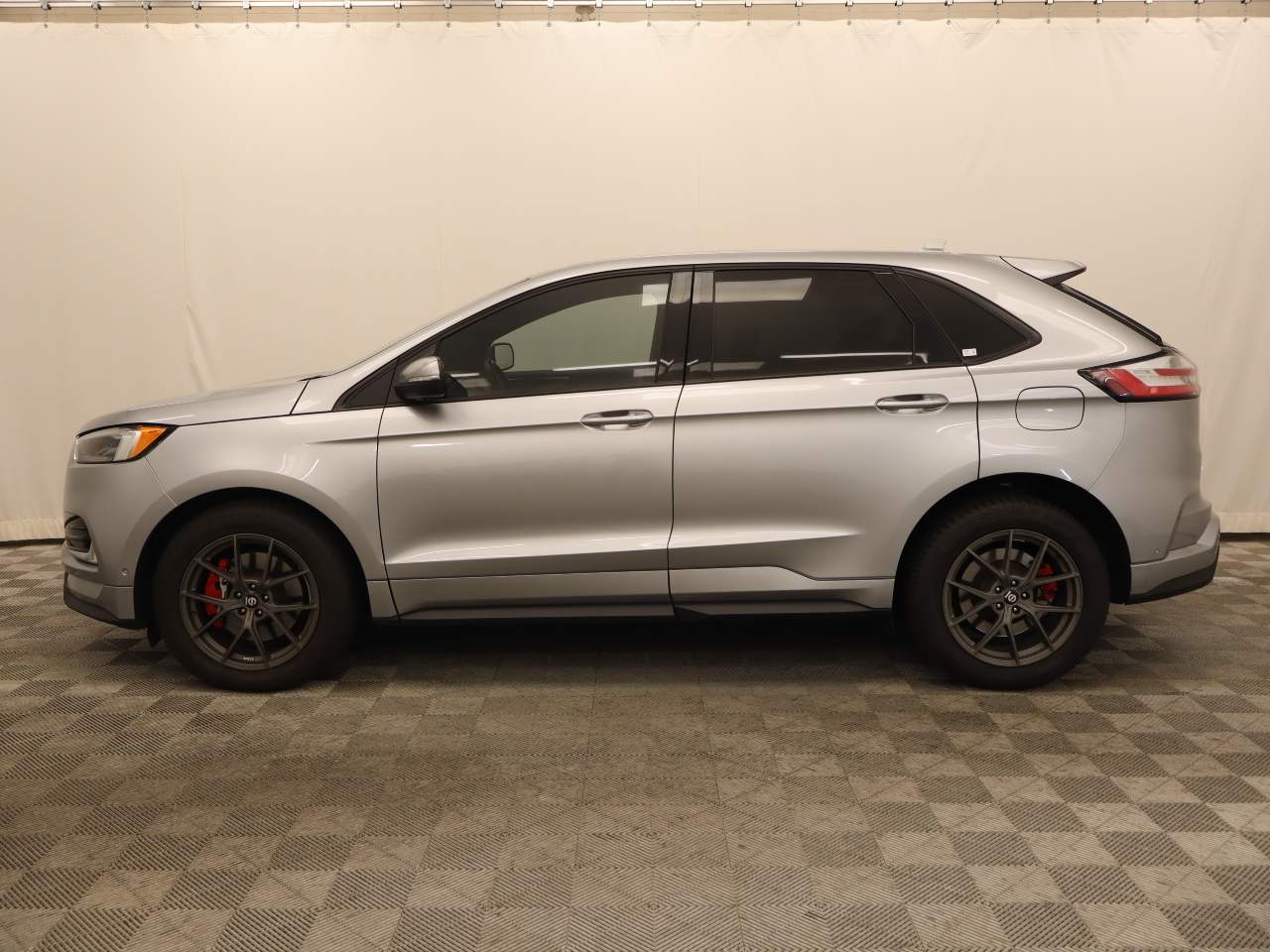 2020 Ford Edge ST photo 3