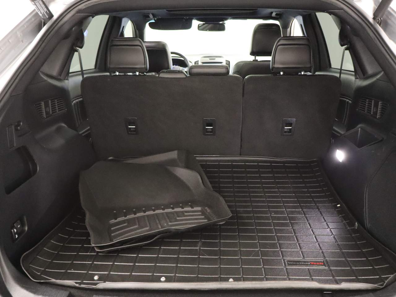 2020 Ford Edge ST photo 2