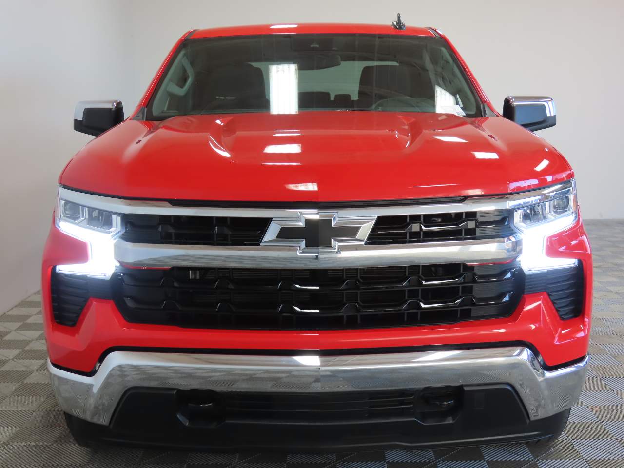 2025 Chevrolet Silverado 1500 LT Crew Cab